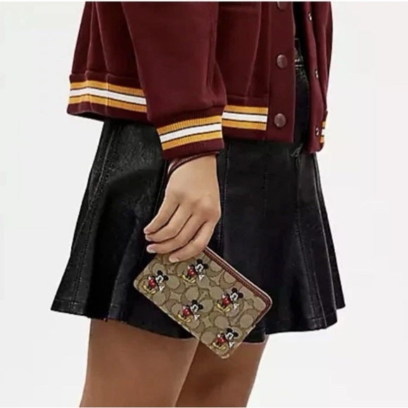 NWT COACH x DISNEY PARKS 50th Anniversary Mickey Zip Wristlet/ Clutch Bag RARE - Picture 2 of 8
